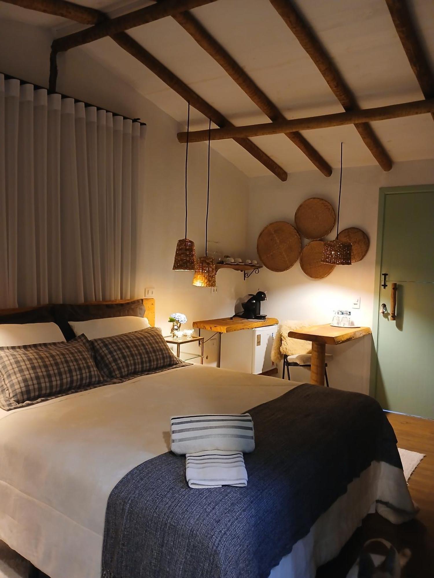 Aconchego Da Roca Hotel กอนซัลวิซ ภายนอก รูปภาพ